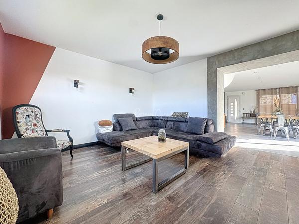 Saint-Georges-de-Luzençon (12100) MAISON F6 145 M2 AVEC GARAGE ET PISCINE SUR TERRAIN DE 545 M2