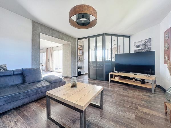Saint-Georges-de-Luzençon (12100) MAISON F6 145 M2 AVEC GARAGE ET PISCINE SUR TERRAIN DE 545 M2
