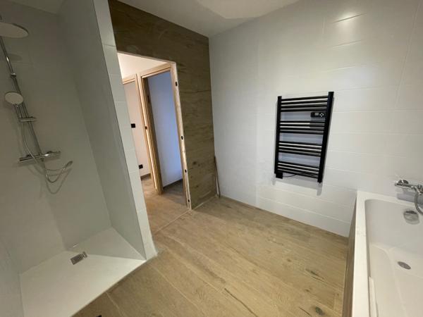 Maison Janneyrias  4 pièce(s) 113 m2