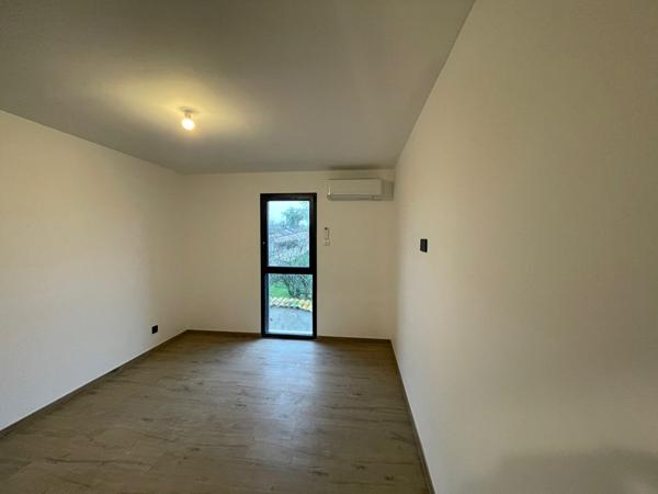 Maison Janneyrias  4 pièce(s) 113 m2