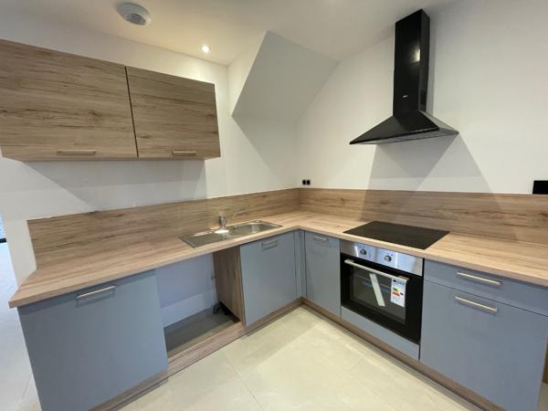 Maison Janneyrias  4 pièce(s) 113 m2