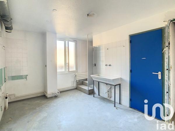 Appartement 4 pièces de 120 m² à Morbier (39400)