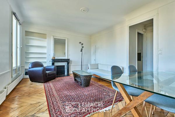 Location meublé avec balcon filant Filles du Calvaire / République