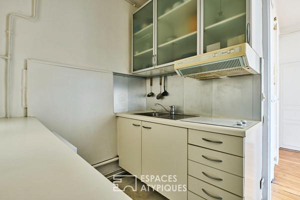 Location meublé avec balcon filant Filles du Calvaire / République