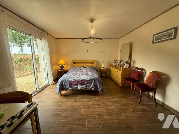 A VENDRE, à GUERLESQUIN,

Maison de plain pied conçue aux normes PMR.

Découvrez cette joli...
