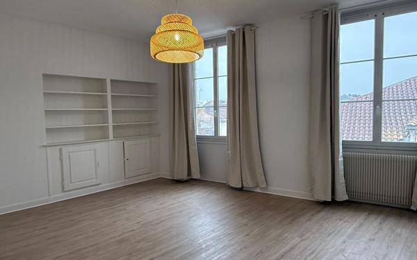 Appartement à louer    3 pièces •  Mont-de-Marsan