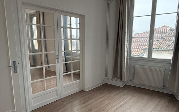 Appartement à louer    3 pièces •  Mont-de-Marsan
