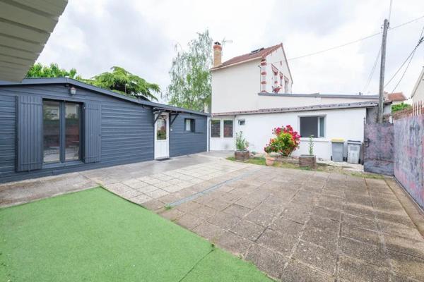 Maison individuelle avec jardin et fort potentiel à Houilles