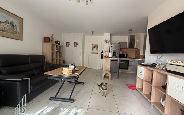 Appartement à vendre    3 pièces • 64 m2 Saint-Martin-d'Hères