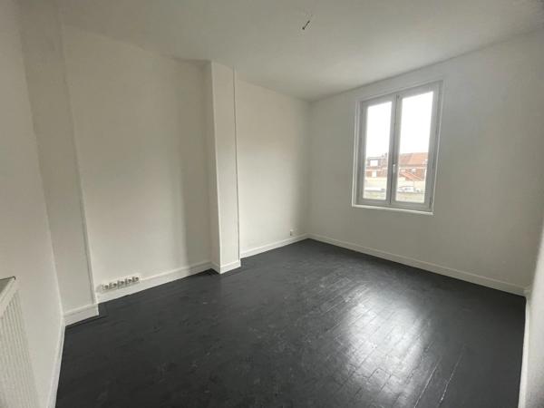 Location Appartement 5 pièces 91 m2 à Saint-Quentin