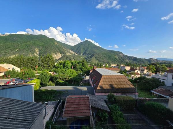 Appart T2 à rénover à VEYNES (05)