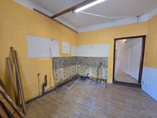 Appart T2 à rénover à VEYNES (05)