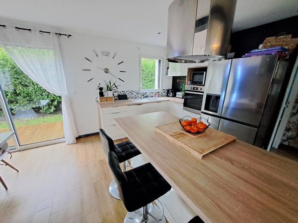 Concarneau - Maison contemporaine de 125 m² avec vie de plain pied dans quartier calme et résidentiel.