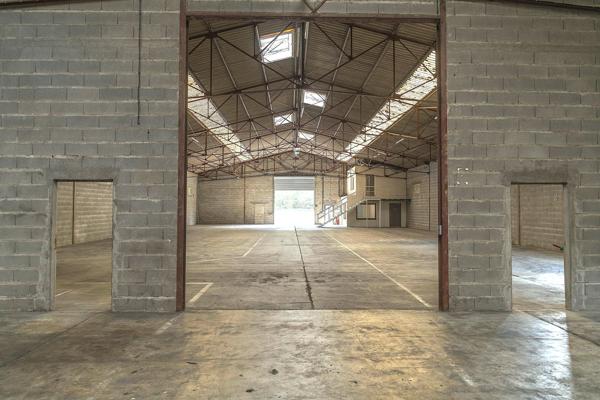 Bléré (37150) A85 A SEULEMENT 7KM - LOCAL D'ACTIVITES 1 680 M2