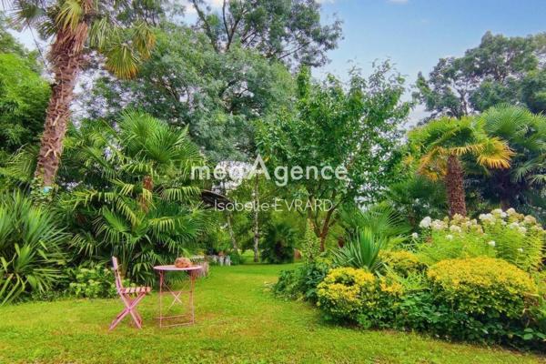 Maison à PONT-SUR-SEINE, 10400 - 8 pièces 220m²