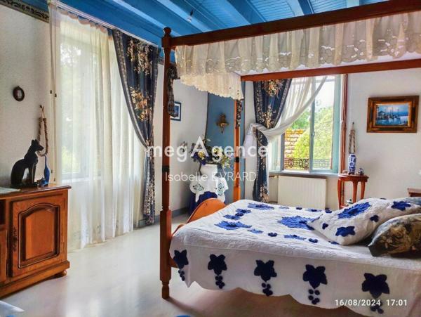 Maison à PONT-SUR-SEINE, 10400 - 8 pièces 220m²