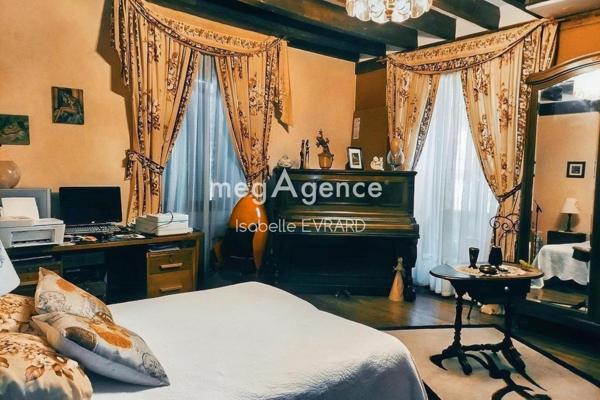 Maison à PONT-SUR-SEINE, 10400 - 8 pièces 220m²