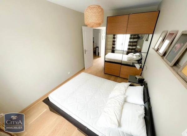 Appartement à louer 2 pièces 47.98m² Antony (92160)