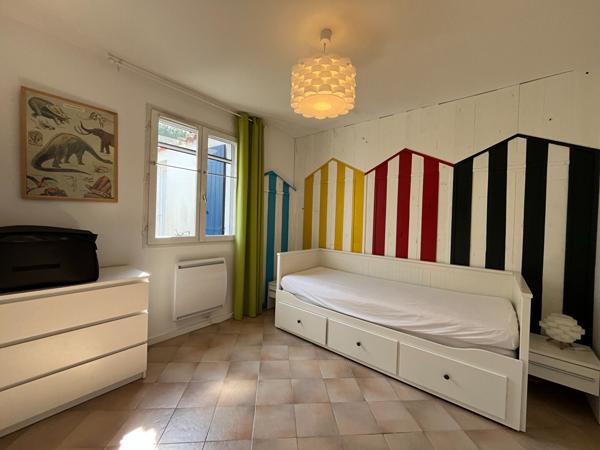 À deux pas de la plage et du marché - Maison 3 chambres avec atelier et beaux volumes