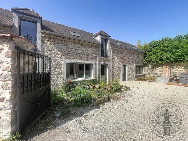 Vente                                                      Maison
                        
                     5 pièces                      136 m2                     à Épernon