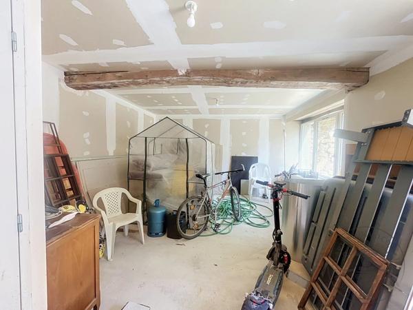 Vente                                                      Maison
                        
                     5 pièces                      136 m2                     à Épernon