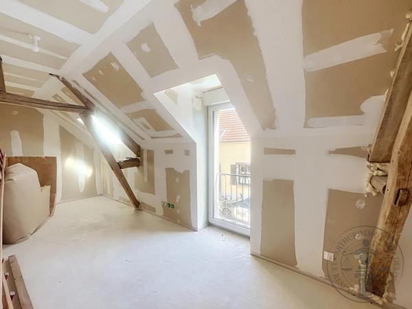 Vente                                                      Maison
                        
                     5 pièces                      136 m2                     à Épernon