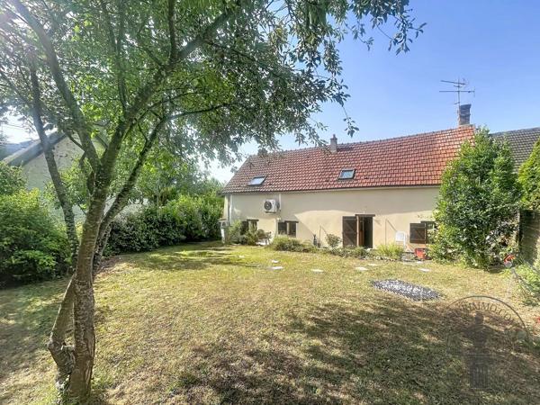Vente                                                      Maison
                        
                     5 pièces                      136 m2                     à Épernon