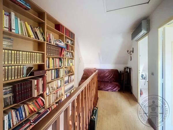 Vente                                                      Maison
                        
                     5 pièces                      136 m2                     à Épernon