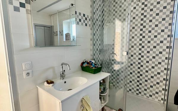 Maison à vendre    7 pièces •  Heyrieux
