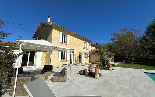 Maison à vendre    7 pièces •  Heyrieux