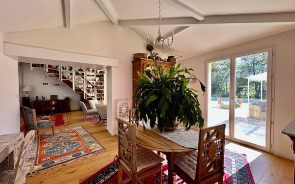 Maison à vendre    7 pièces •  Heyrieux