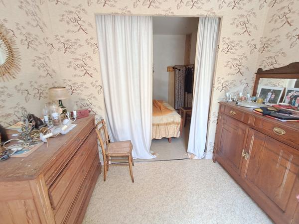 Maison
                                                                                                                                                                                                                                                                                                                        5 pièce(s)                                                                                                                                                                                                          3 chambre(s)                                                                                                                                                                                                          100  m²