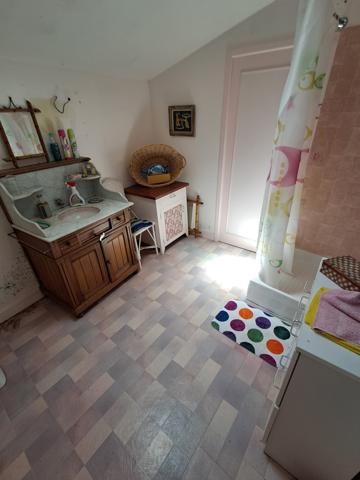 Maison
                                                                                                                                                                                                                                                                                                                        5 pièce(s)                                                                                                                                                                                                          3 chambre(s)                                                                                                                                                                                                          100  m²