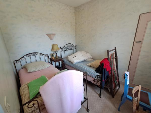 Maison
                                                                                                                                                                                                                                                                                                                        5 pièce(s)                                                                                                                                                                                                          3 chambre(s)                                                                                                                                                                                                          100  m²