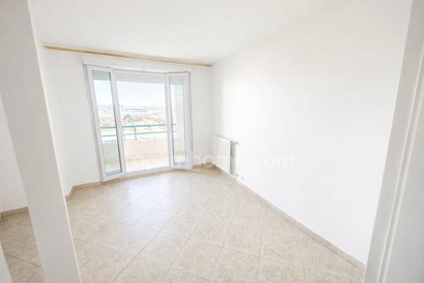 BONDY (93140) – APPARTEMENT 3 PIÈCES – TERRASSE – BOX – CAVE