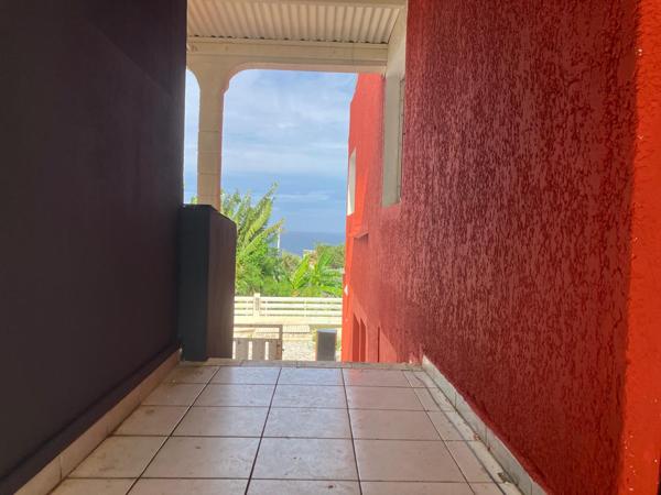 Saint-Pierre (97410) Immeuble de 7 logements de 360 m² sur 560 m² de terrain