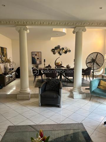 Maison traditionnelle de 175,96 m²