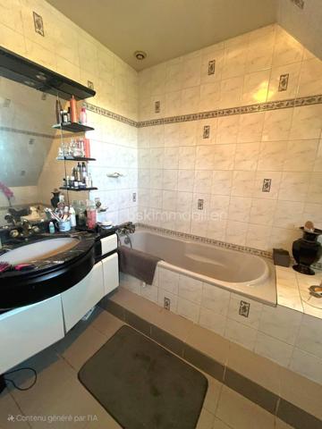 Maison traditionnelle de 175,96 m²