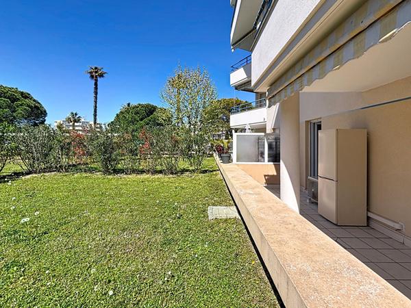 Fréjus Plage - Résidence avec Piscine Appartement 2 pièces avec jardin