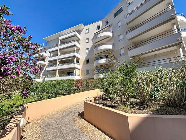 Fréjus Plage - Résidence avec Piscine Appartement 2 pièces avec jardin