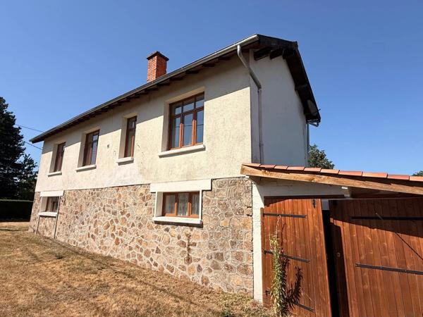 Maison individuelle de deux chambres nécessitant des rénovations près du centre de Saint-Junien
