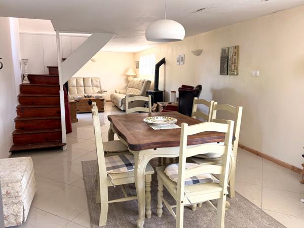 Maison individuelle de deux chambres nécessitant des rénovations près du centre de Saint-Junien