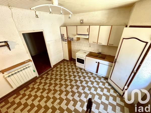 Maison de village 3 pièces de 70 m² à Brigueil-le-Chantre (86290)