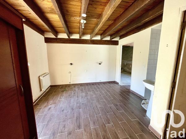 Maison de village 3 pièces de 70 m² à Brigueil-le-Chantre (86290)