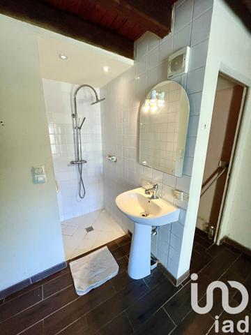 Maison de village 3 pièces de 70 m² à Brigueil-le-Chantre (86290)