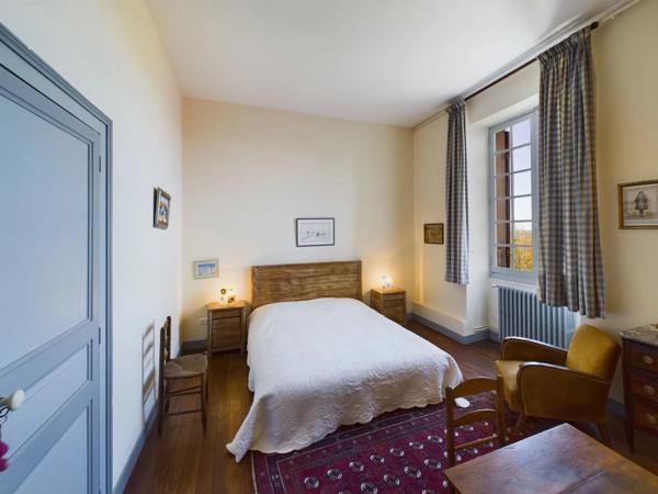 Propriété templière d’exception du XVIIe siècle avec un maison principale, 2 annexes indépendantes, piscine et plus d'1 hectare de terrain
