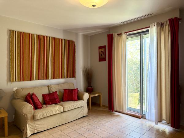 Maison 10 pièce(s) 6 chambre(s) 205 m²