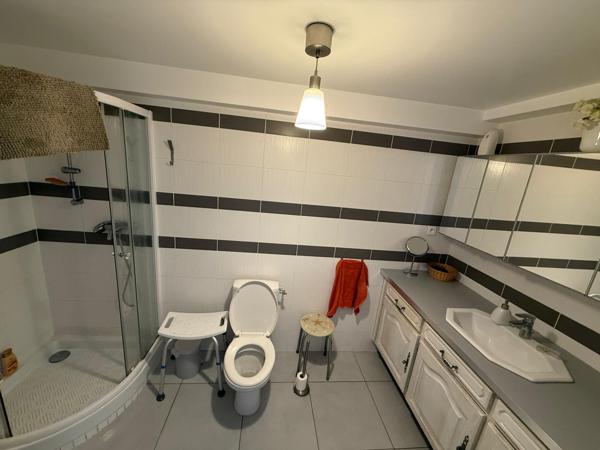 Maison 10 pièce(s) 6 chambre(s) 205 m²