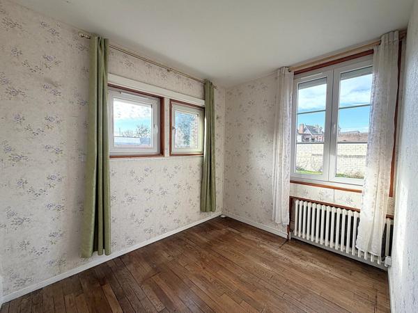 Location Appartement 4 pièces 93 m2 à Chevincourt