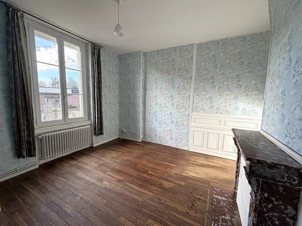 Location Appartement 4 pièces 93 m2 à Chevincourt